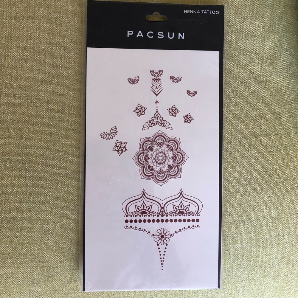 PacSun Henna hand tattoos